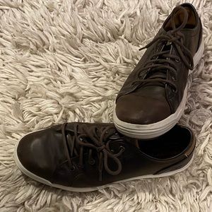 Men’s Dark Brown Skechers Sz 10.5